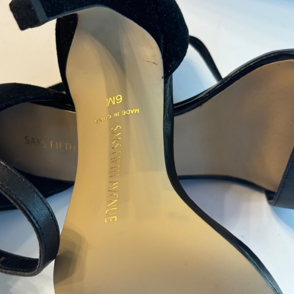 Saks Fifth Avenue black leather open toe heels Sandals size 6 - Picture 4 of 8